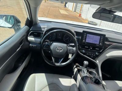 2022 Toyota Camry - Photo 2
