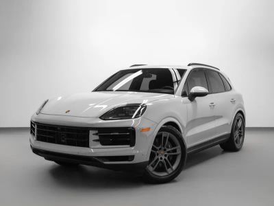 2025 Porsche Cayenne Cayenne in Chalk — front three-quarter view