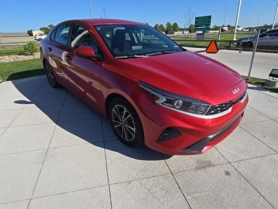 2023 Kia Forte - Photo 2
