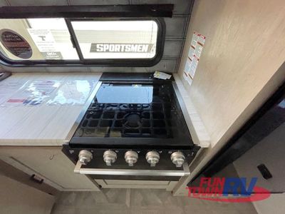 2023 Forest River RV Wildwood - Photo 10