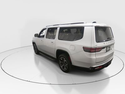2024 Jeep Wagoneer L - Photo 5