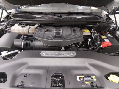 2024 Jeep Wagoneer L - Photo 9