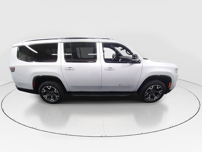 2024 Jeep Wagoneer L - Photo 8