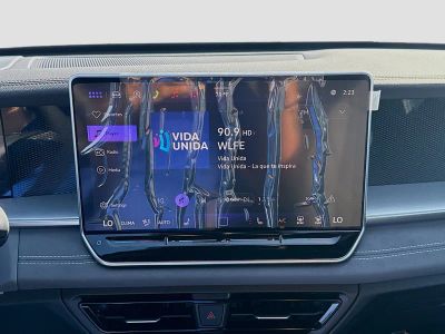 2026 Volkswagen Tiguan — photo 12 view