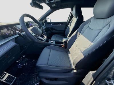 2026 Volkswagen Tiguan — photo 17 view
