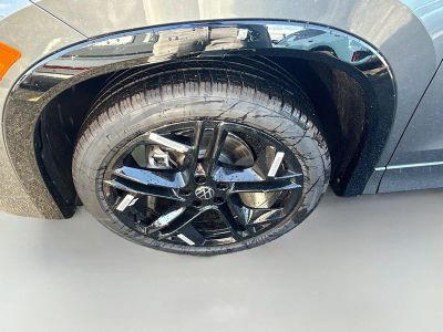 2026 Volkswagen Tiguan — photo 27 view