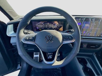 2026 Volkswagen Tiguan — photo 10 view