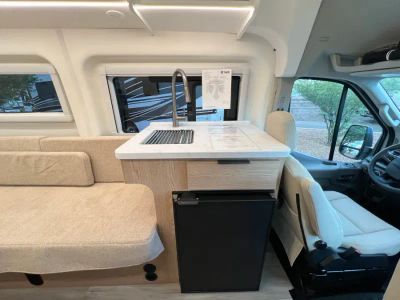 2027 Thor Motor Coach PALLADIUM — photo 7 view