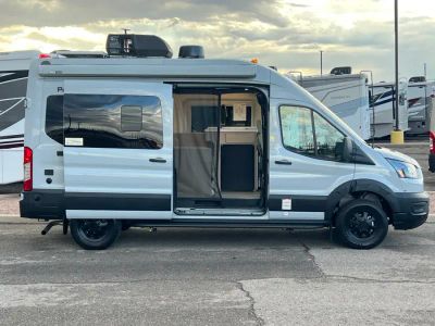 2027 Thor Motor Coach PALLADIUM — photo 20 view
