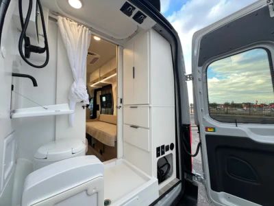 2027 Thor Motor Coach PALLADIUM — photo 17 view