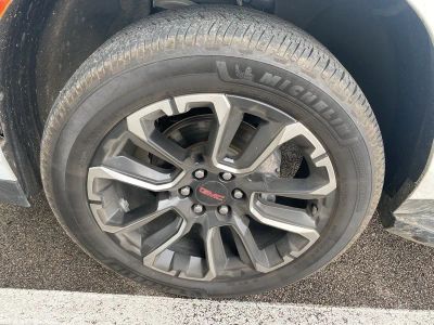 2023 GMC Yukon - Photo 2