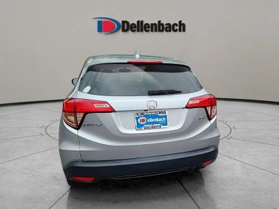 2016 Honda HR-V — rear three-quarter view
