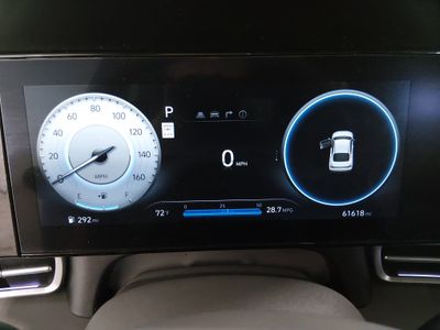 2024 Hyundai Elantra — photo 14 view