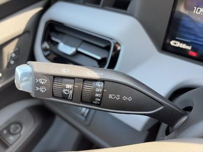 2027 Chevrolet Bolt - Photo 23