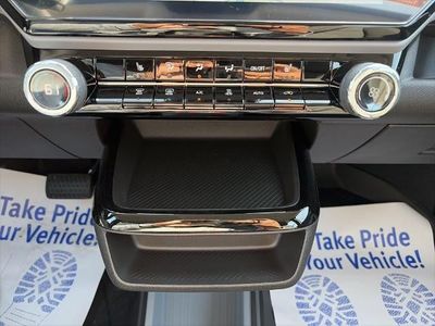 2027 Chevrolet Bolt - Photo 18