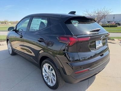 2027 Chevrolet Bolt - Photo 6