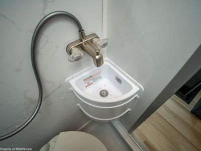 2026 Thor Motor Coach Quantum - Photo 12