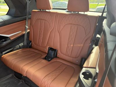 2022 BMW X7 — photo 18 view