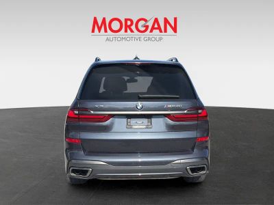 2022 BMW X7 — detail view