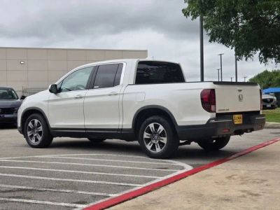 2017 Honda Ridgeline — detail view
