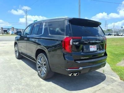 2025 GMC Yukon — detail view