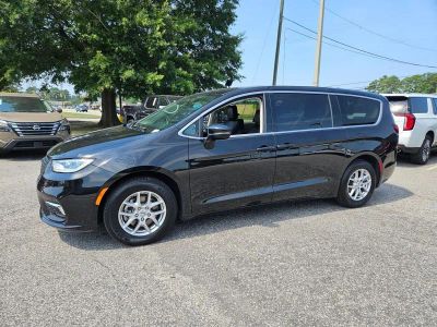 2024 Chrysler Pacifica — rear three-quarter view