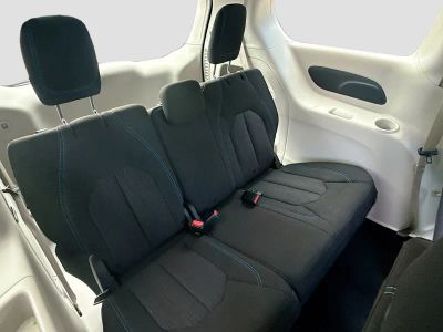 2021 Chrysler Pacifica — photo 25 view