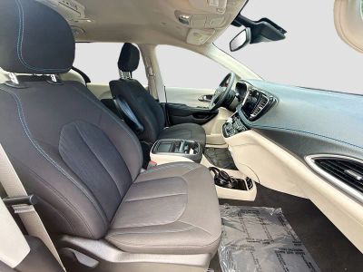 2021 Chrysler Pacifica — photo 28 view