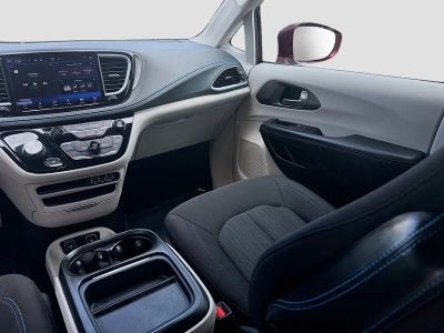 2021 Chrysler Pacifica — photo 19 view
