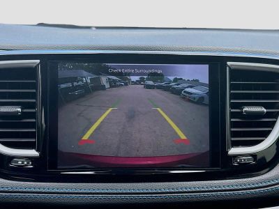 2021 Chrysler Pacifica — photo 11 view