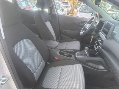 2023 Hyundai Kona SE - Photo 31