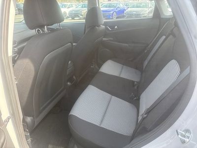 2023 Hyundai Kona SE - Photo 24