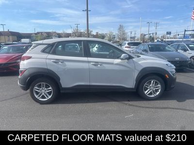 2023 Hyundai Kona SE - Photo 3