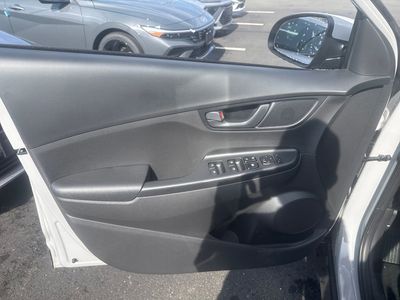 2023 Hyundai Kona SE - Photo 13