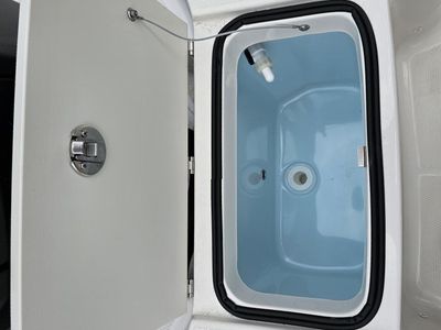 2025 Robalo R200 - Photo 7