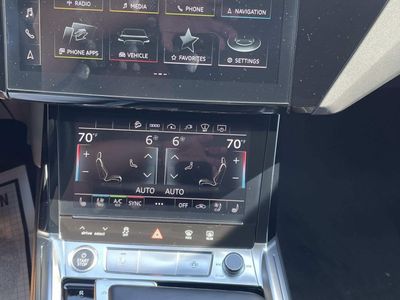 2021 Audi e-tron - Photo 16