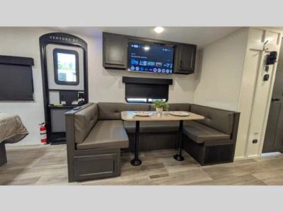 2025 Venture RV Stratus — photo 11 view