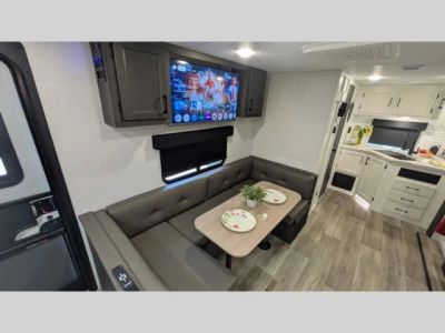 2025 Venture RV Stratus — photo 8 view