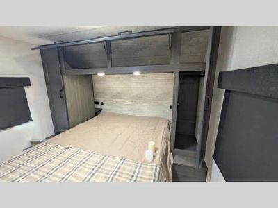 2025 Venture RV Stratus — photo 27 view