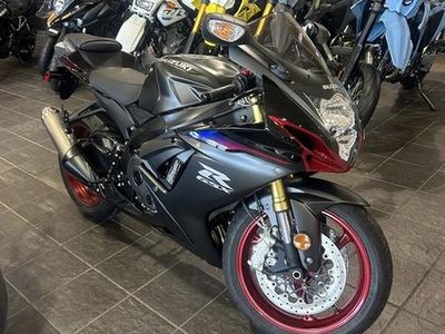 2026 Suzuki GSX-R750 — side profile view