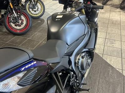 2026 Suzuki GSX-R750 — detail view