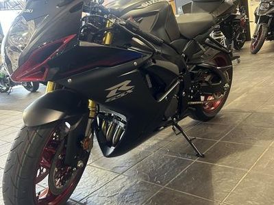 2026 Suzuki GSX-R750 — engine compartment view