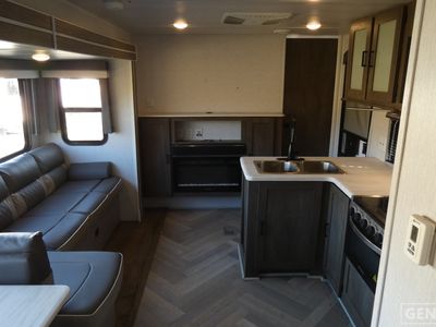 2022 Forest River Wildwood - Photo 6