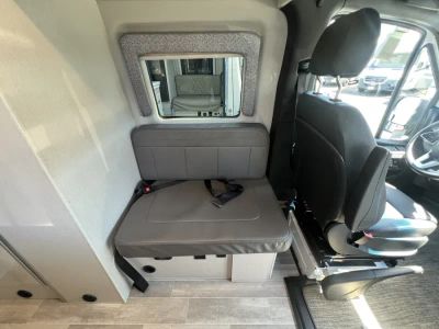 2023 Thor Motor Coach SANCTURARY 4X4 — photo 11 view