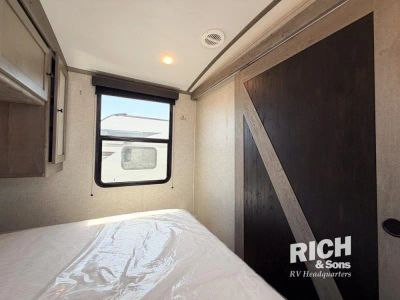 2020 Keystone Outback Ultra Lite - Photo 23