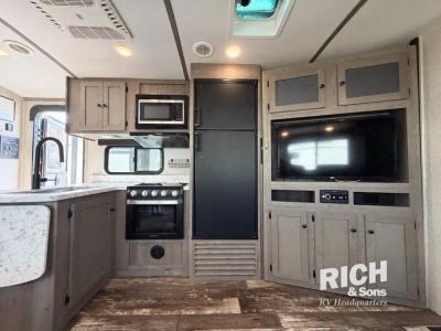 2020 Keystone Outback Ultra Lite - Photo 14