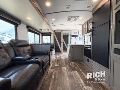 2020 Keystone Outback Ultra Lite - Photo 17