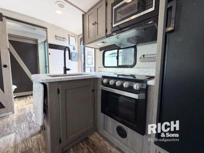 2020 Keystone Outback Ultra Lite - Photo 15