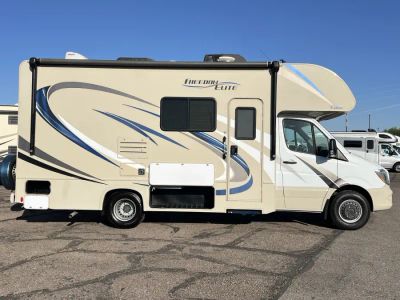 2018 Thor Motor Coach FREEDOM ELITE — photo 20 view