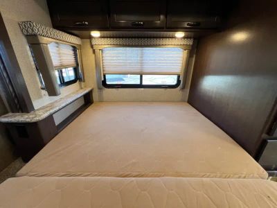 2018 Thor Motor Coach FREEDOM ELITE — photo 14 view